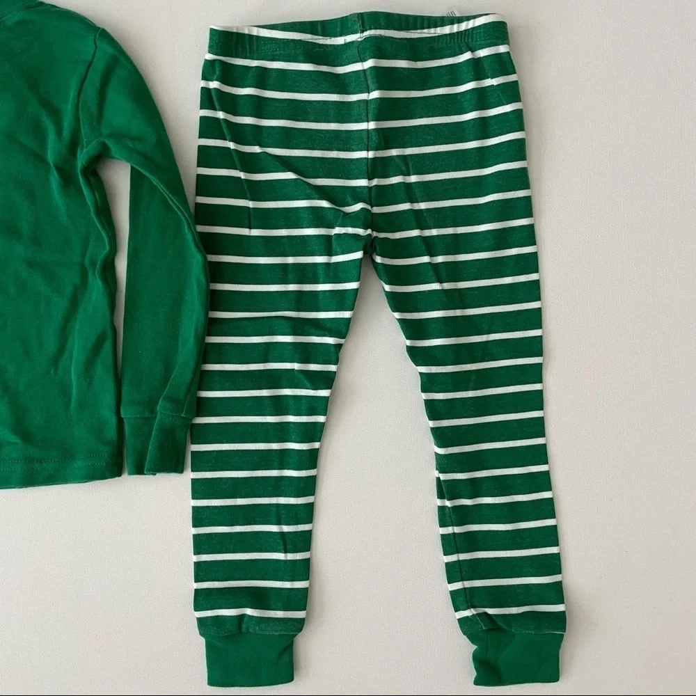 Carter’s Toddler Christmas Pajama Set Size 3T